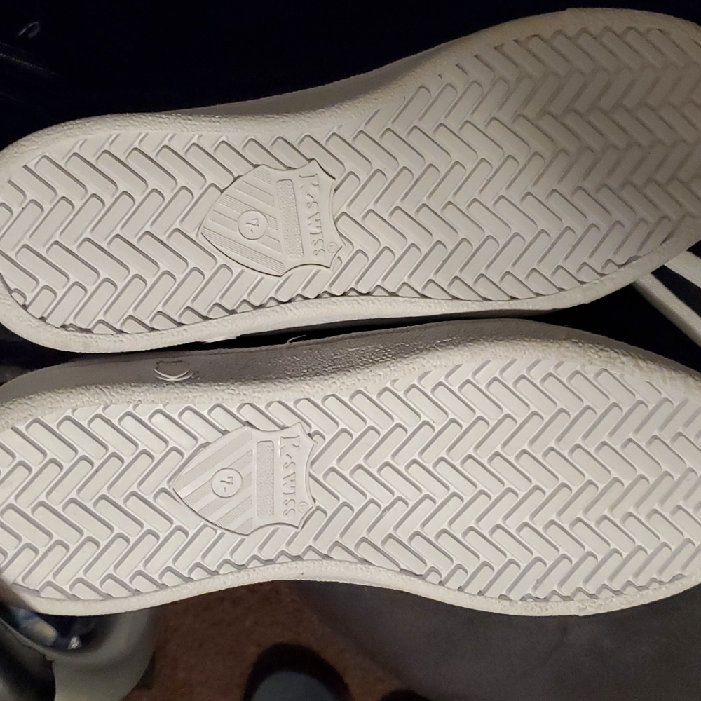 K SWISS - Picture 3 of 5